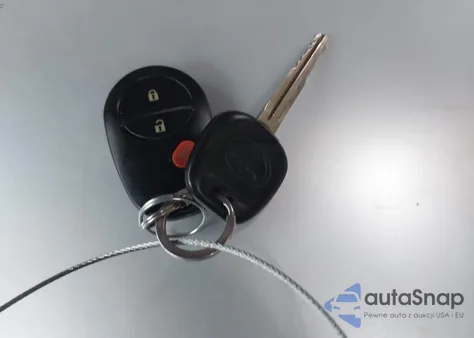 2010 Toyota Tacoma Base V6 из США, поврежденный, VIN 3TMLU4ENXAM055826